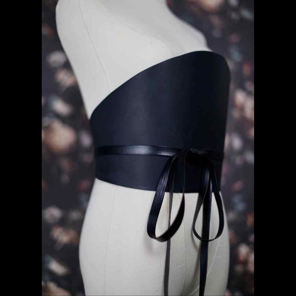 Dehanche Inspired Leather Corset Belt with Tie Straps - Picture 2 of 11